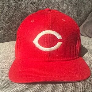 Classic Cincinnati Reds Baseball Cap with Logo